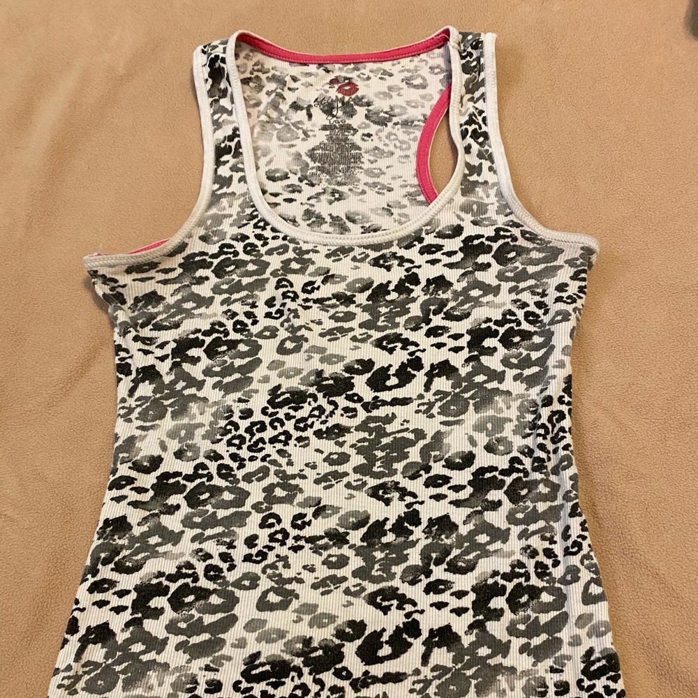 Black and white leopard print tank top